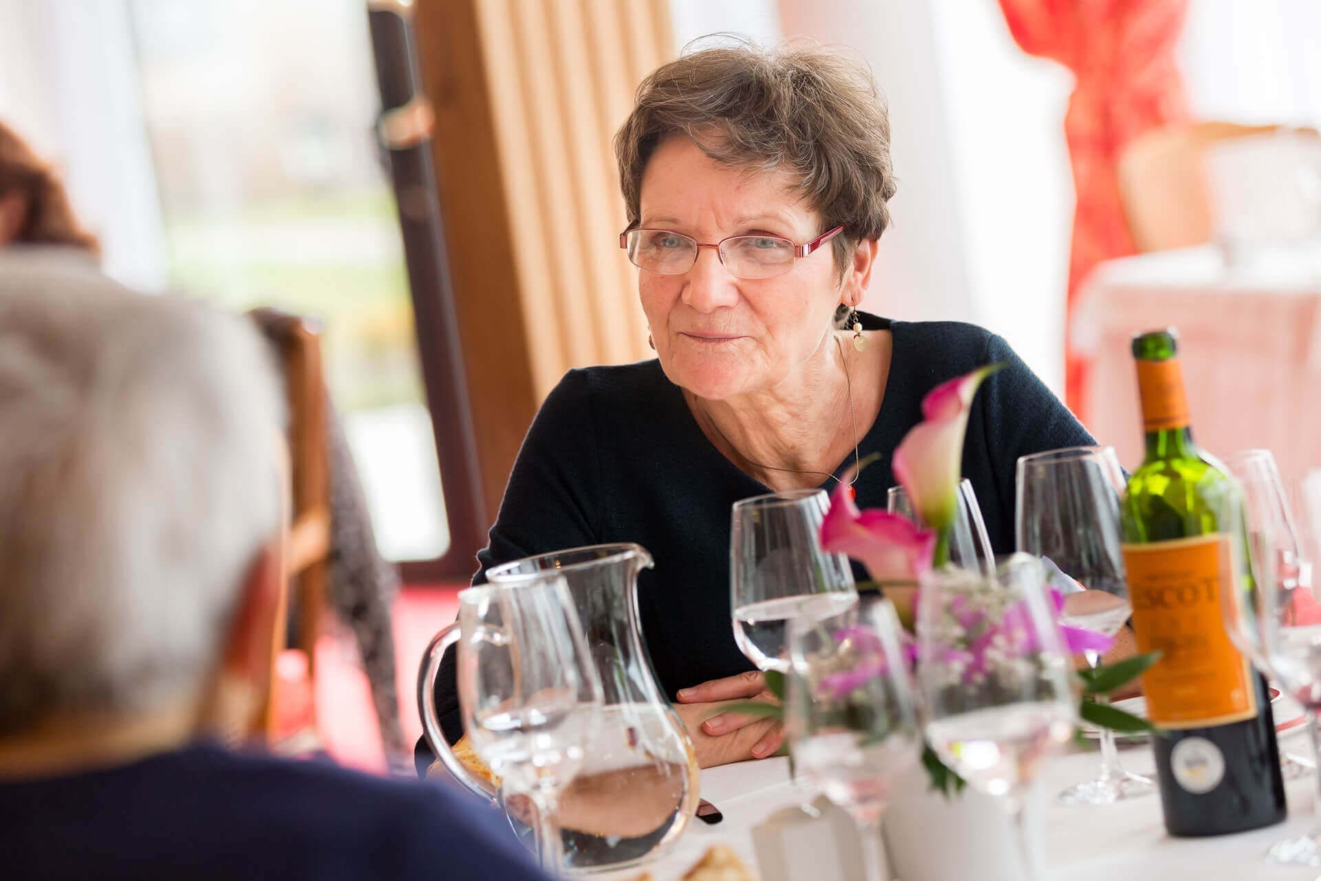 Villa Médicis - Seniors au restaurant
