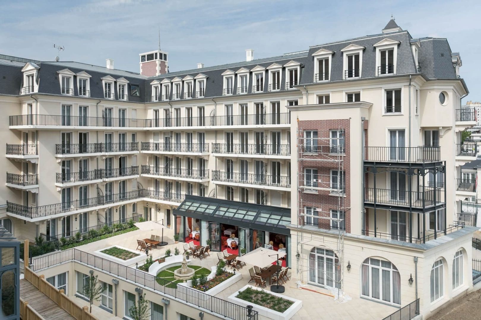 Bâtiment avec balcon de la Résidence Villa Médicis Puteaux