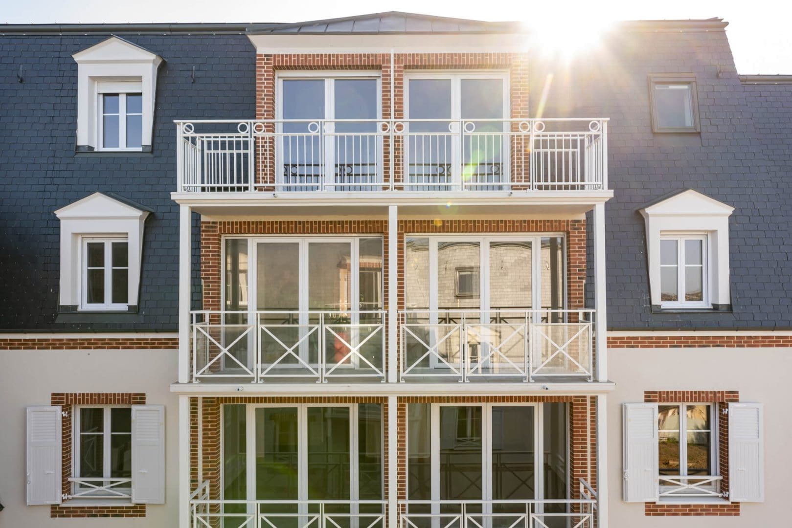Vue de face de la résidence senior Trouville, Villa Medicis Trouville sur Mer